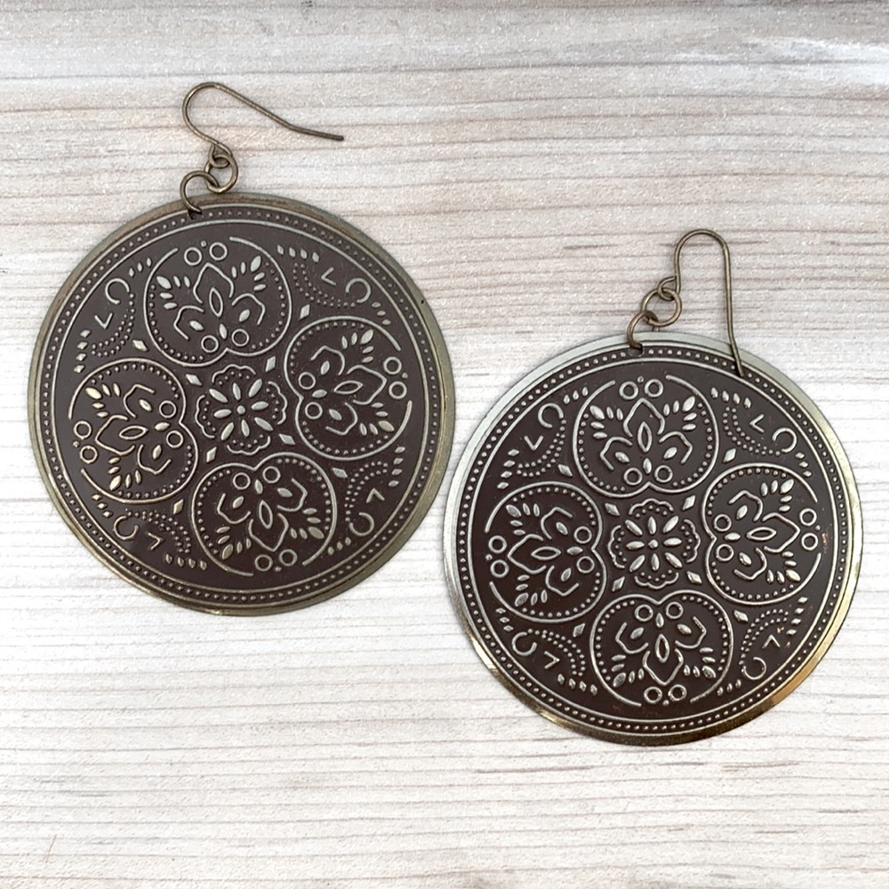 ❤️ Gold Brown Ornate Disc Drop Earrings